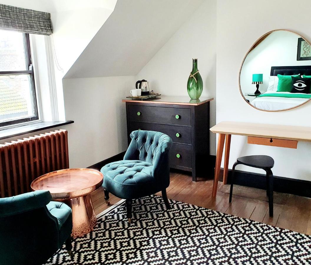 Jet Black Jewel Guest house