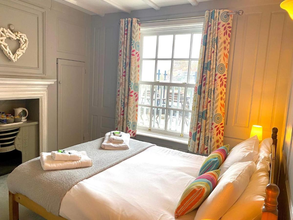 Bed & Breakfast The Pier 3*