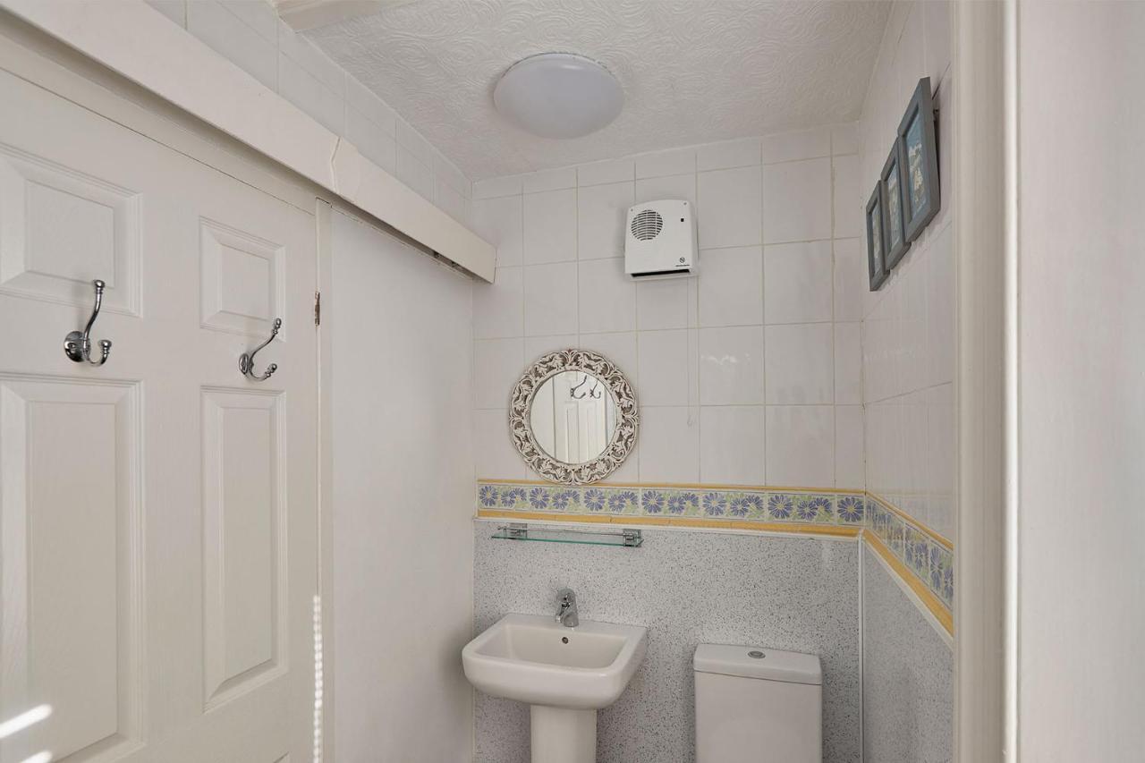 4, Khyber Apartment