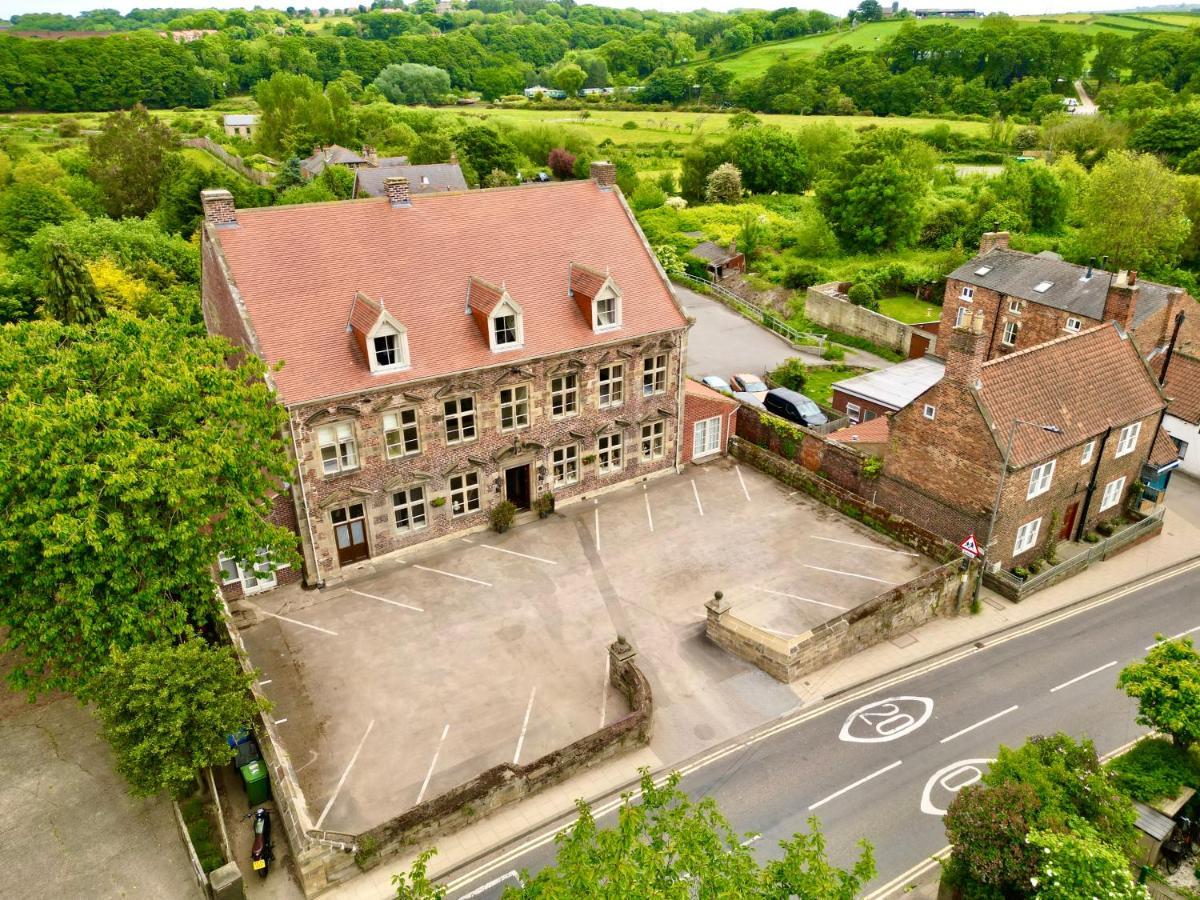 Guest house Ruswarp Hall - (adults Only)