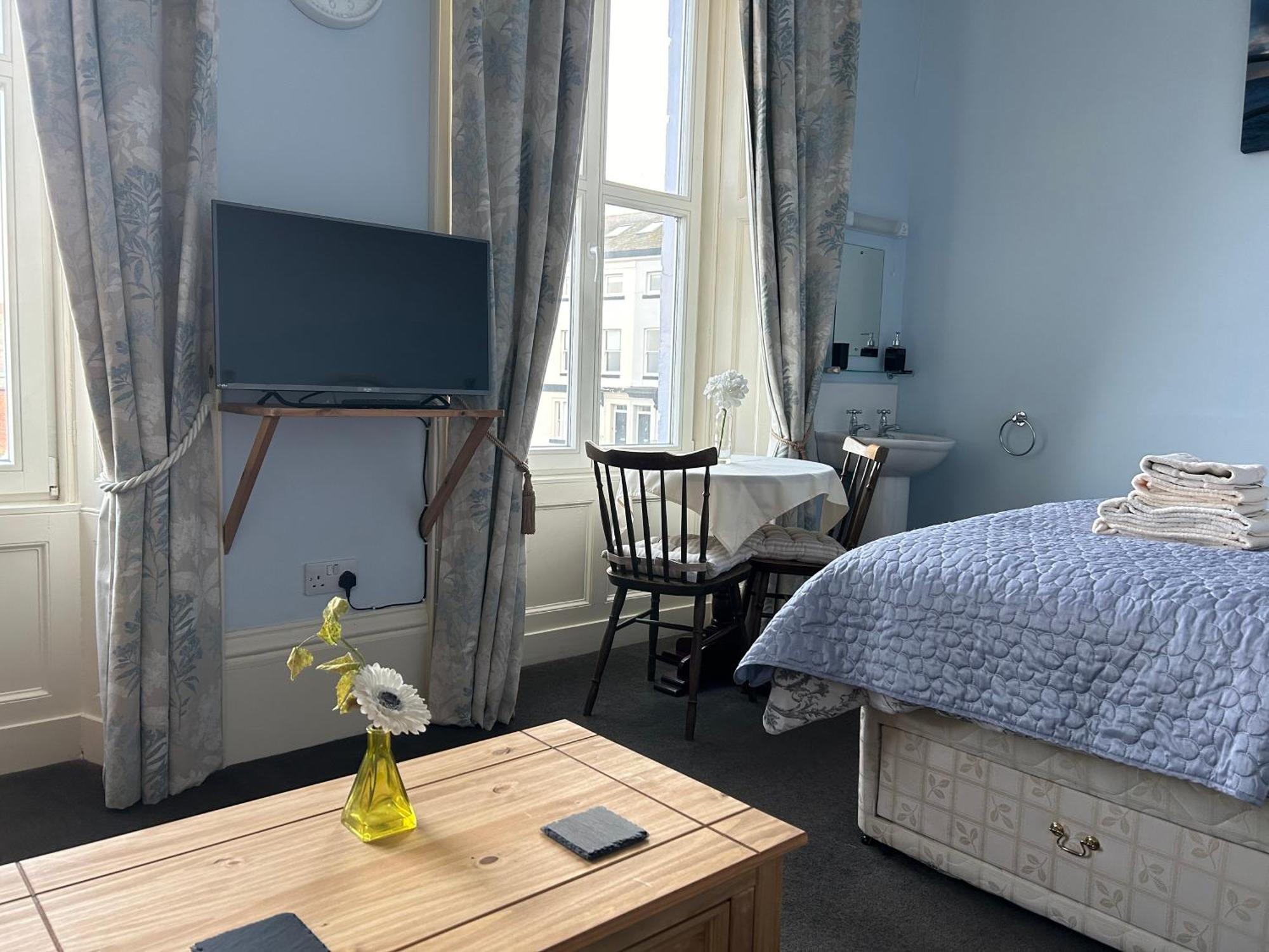 Guest house Khyber Mount Whitby