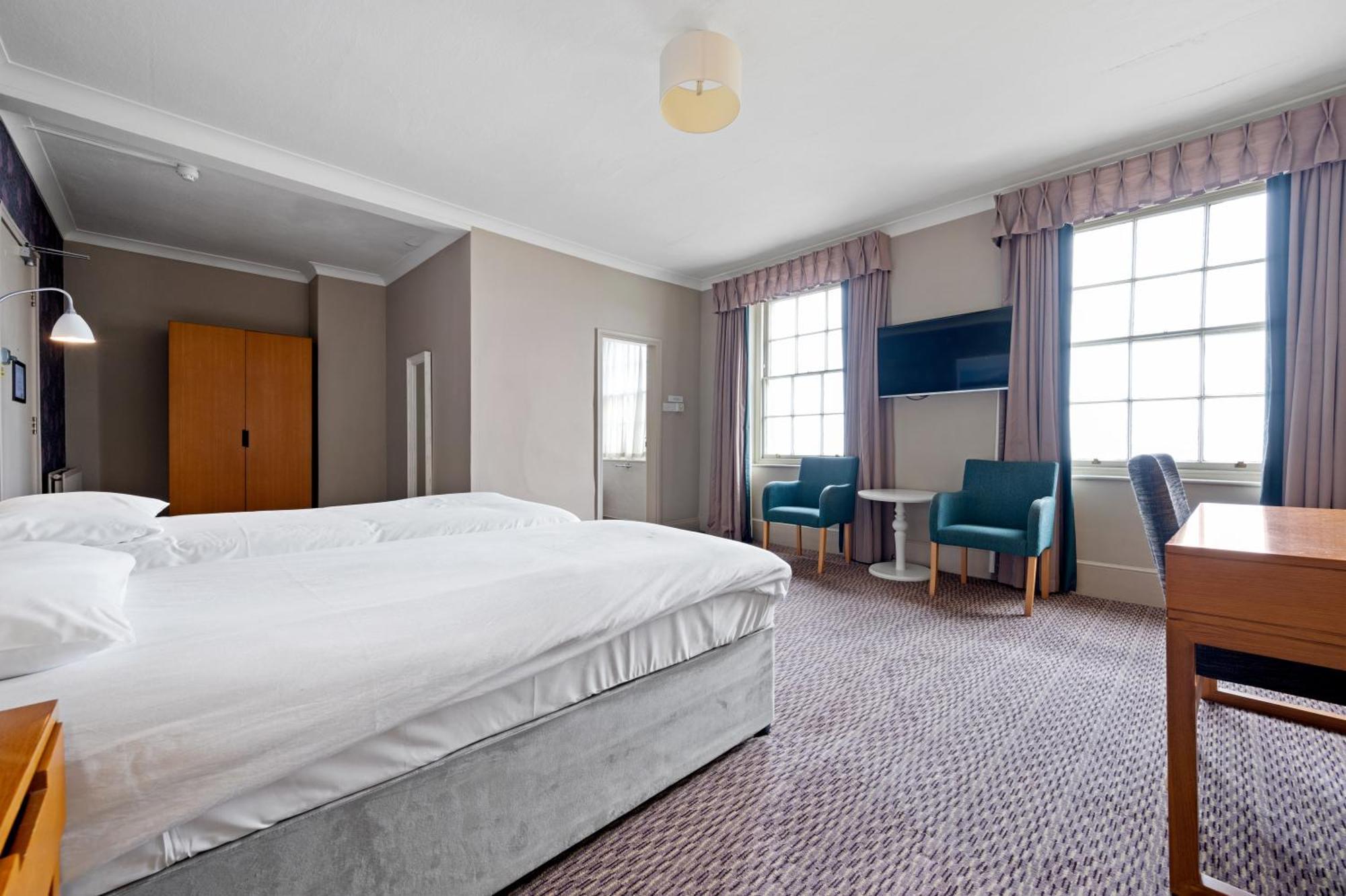Royal Whitby 3*