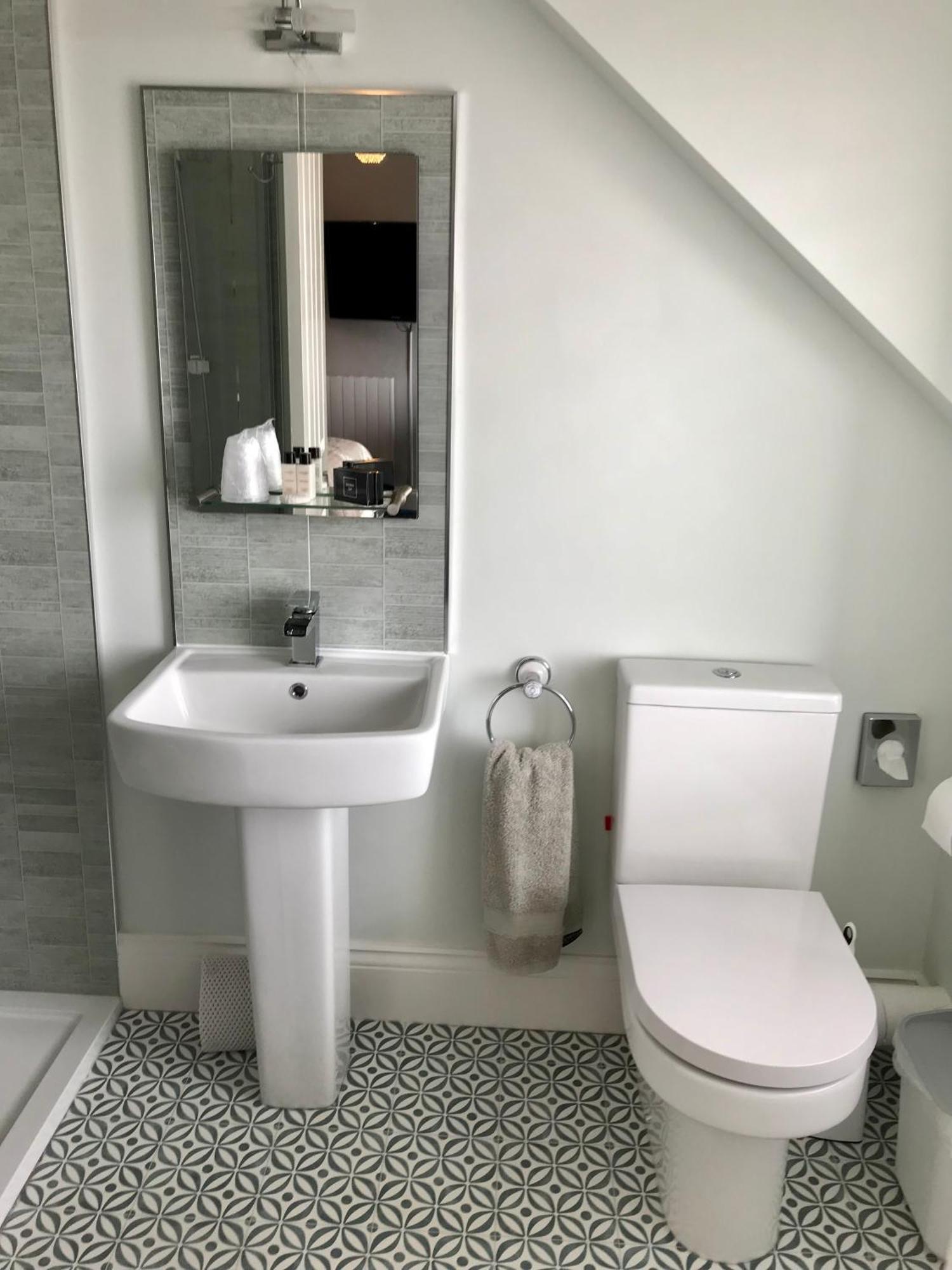 Norman With Free Parking Guest house Whitby