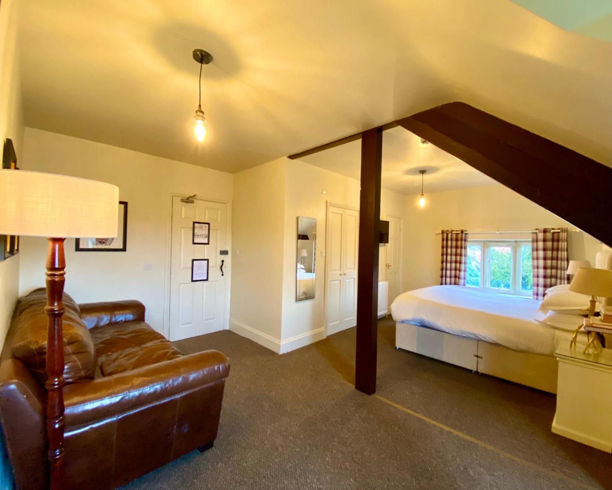 Ruswarp Hall - (adults Only) Guest house Whitby