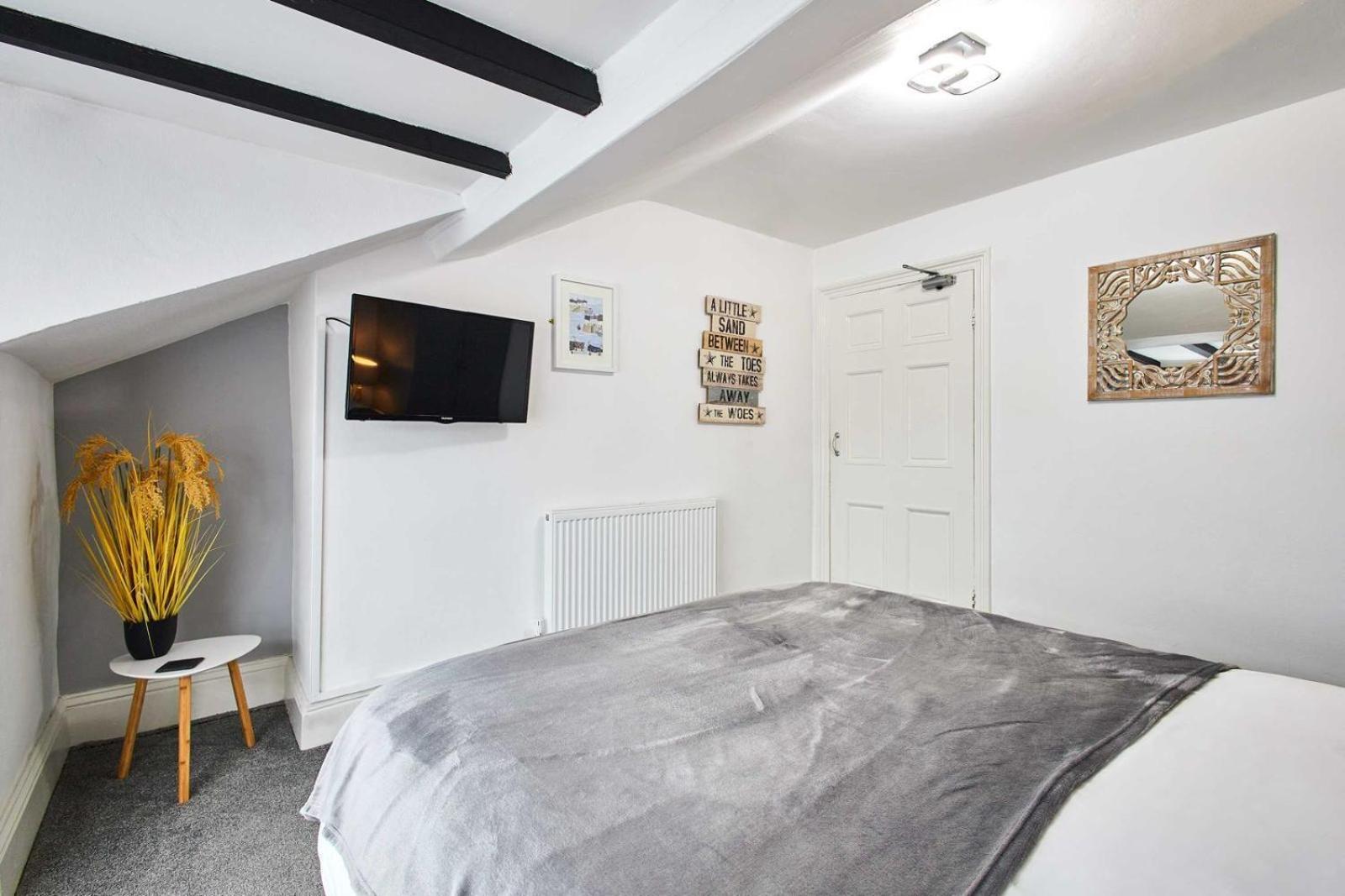 4, Khyber Apartment Whitby