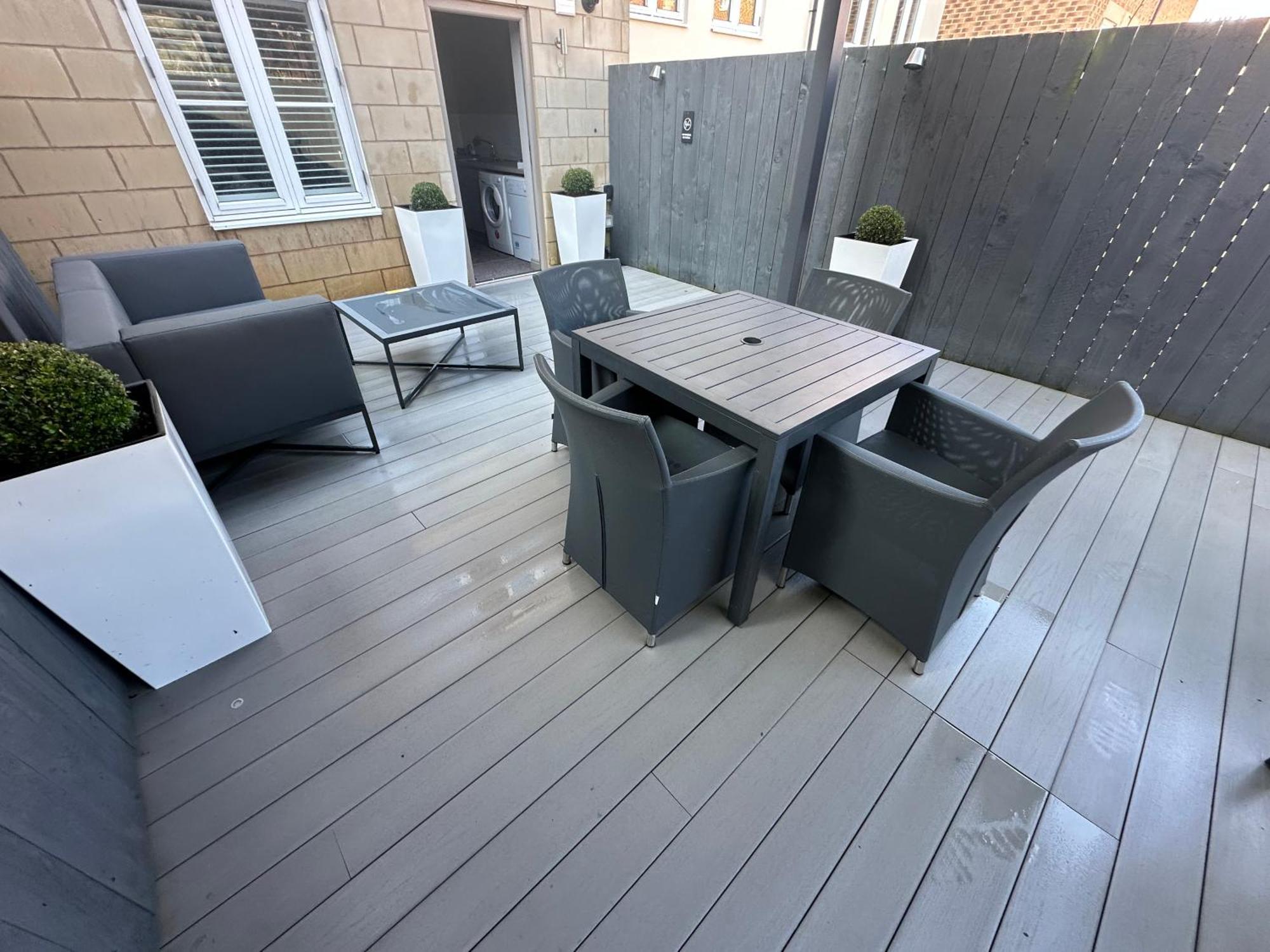 Sugar Reef: Modern Garden House With Ev Charging Near Holiday home