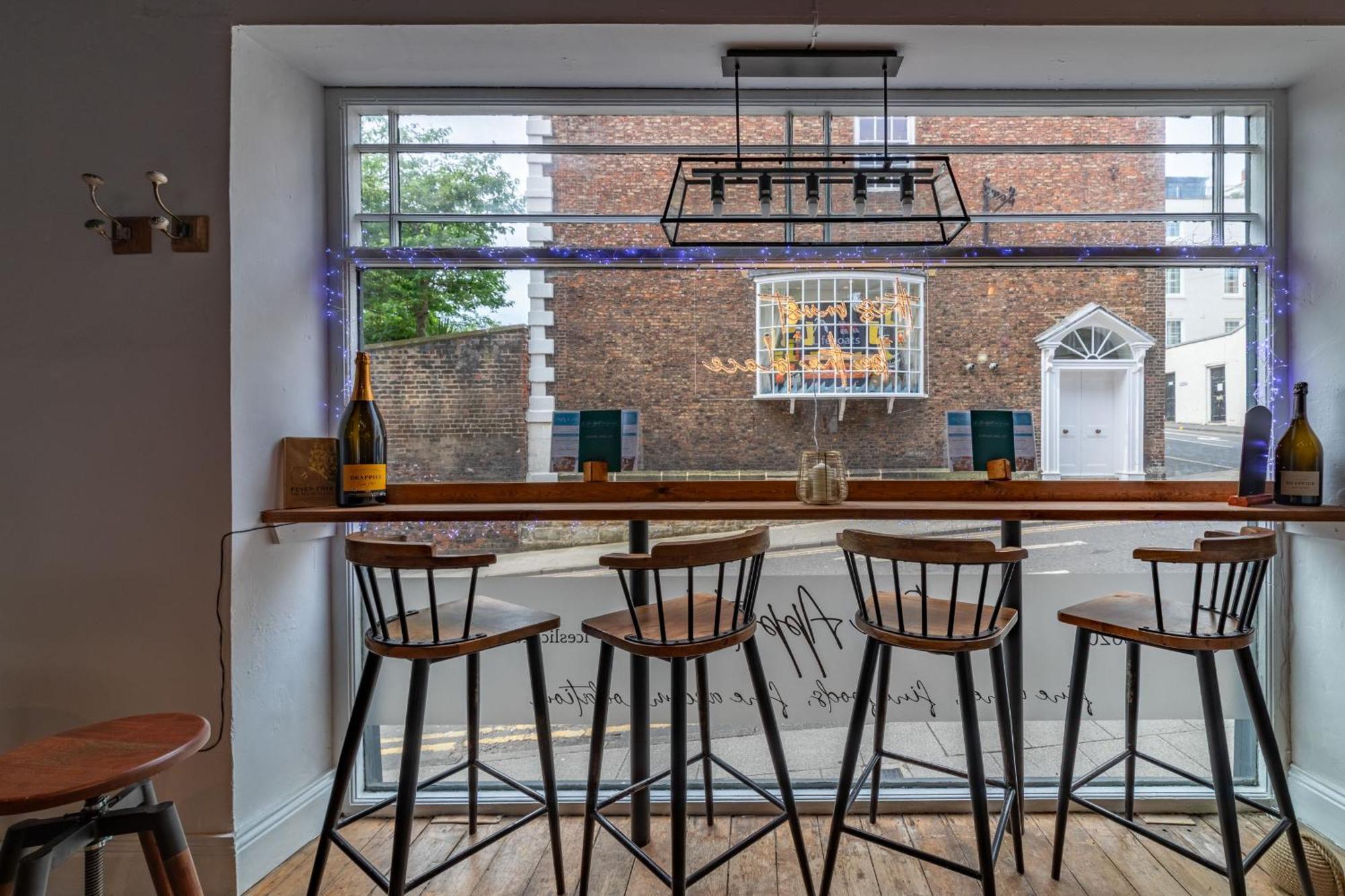 Mademoiselle's Boutique Apartment Whitby
