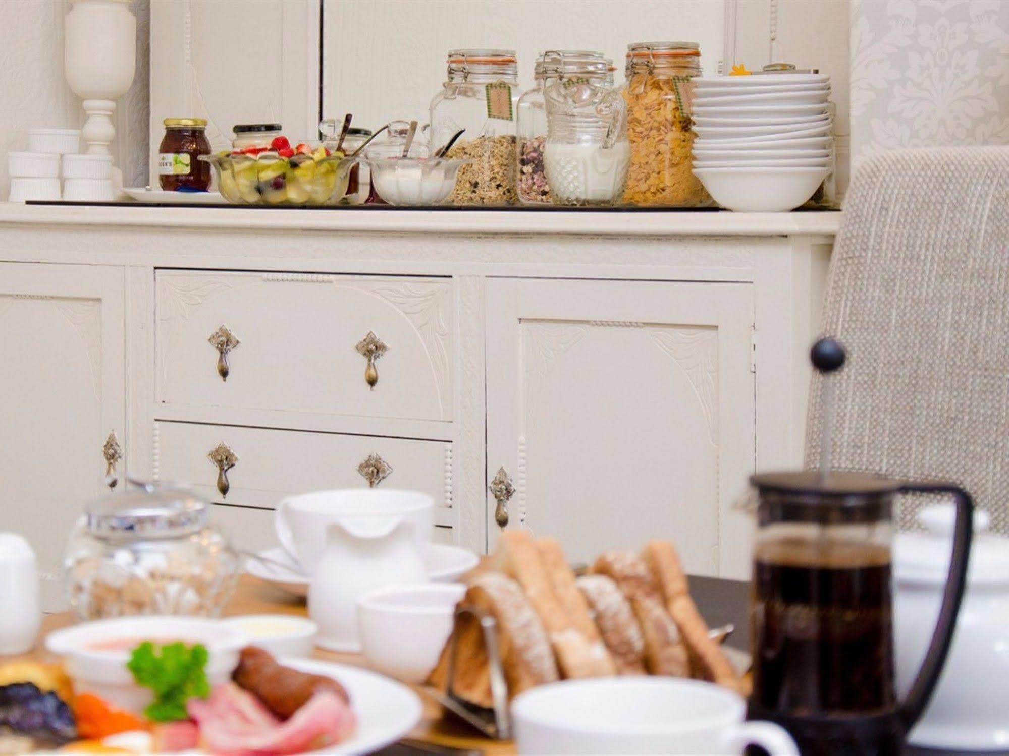 Rosslyn House Hotel Whitby