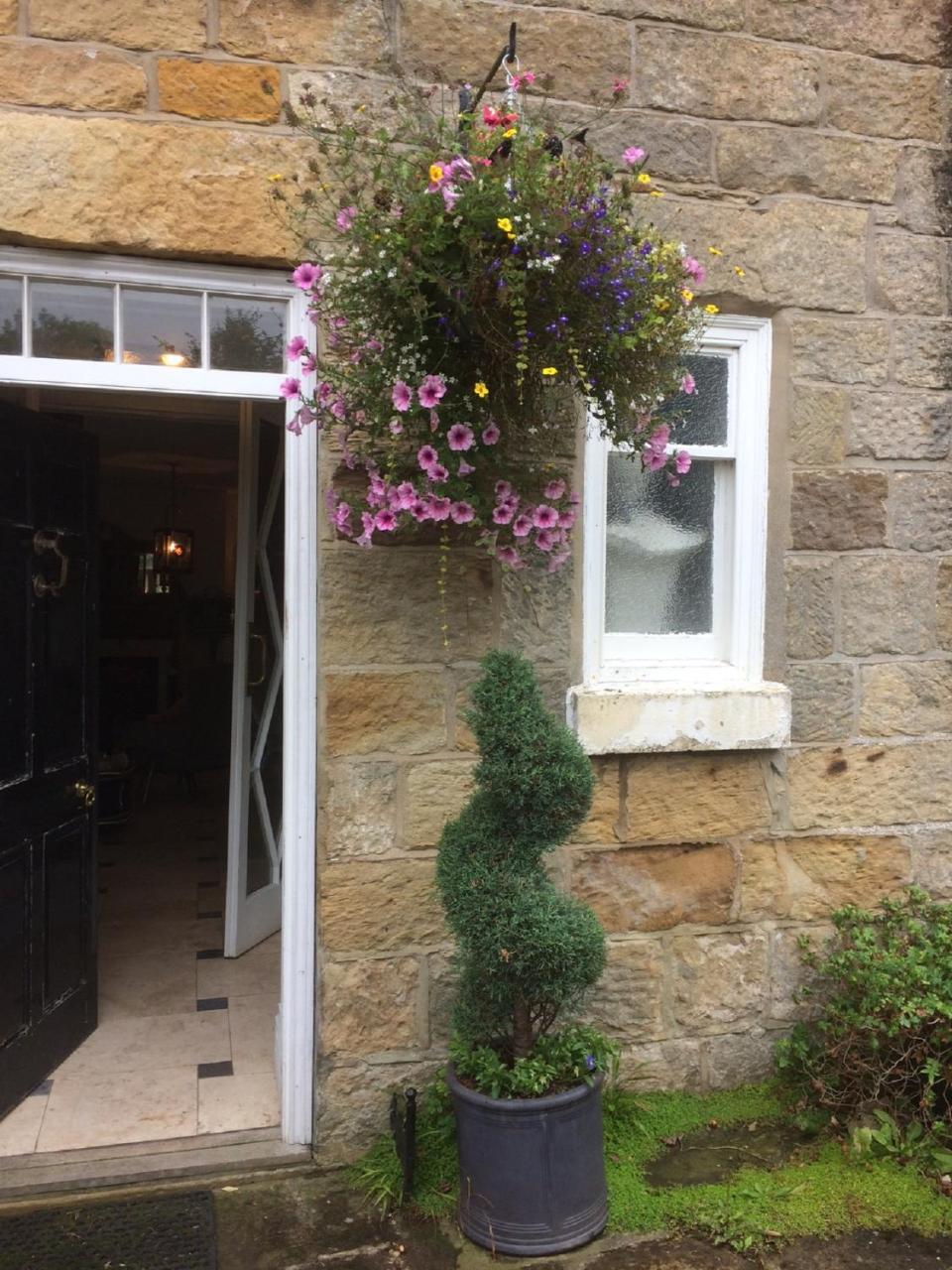 Bed & Breakfast Groves Hall